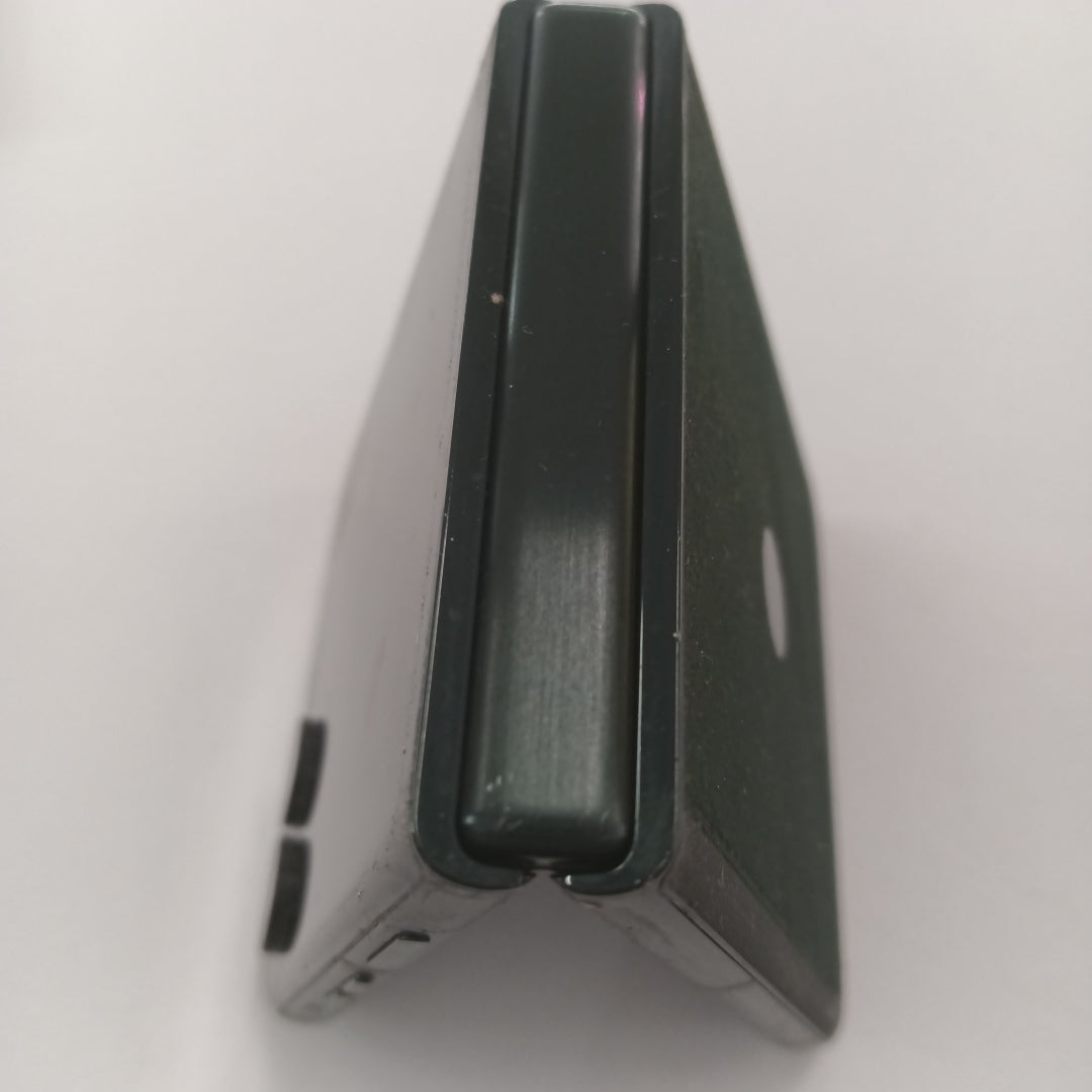 CELULAR MOTOROLA MOTO RAZR 60 ULTRA XT2551-6 (2025) 1 TB 16 GB RAM (SEMINUEVO)
