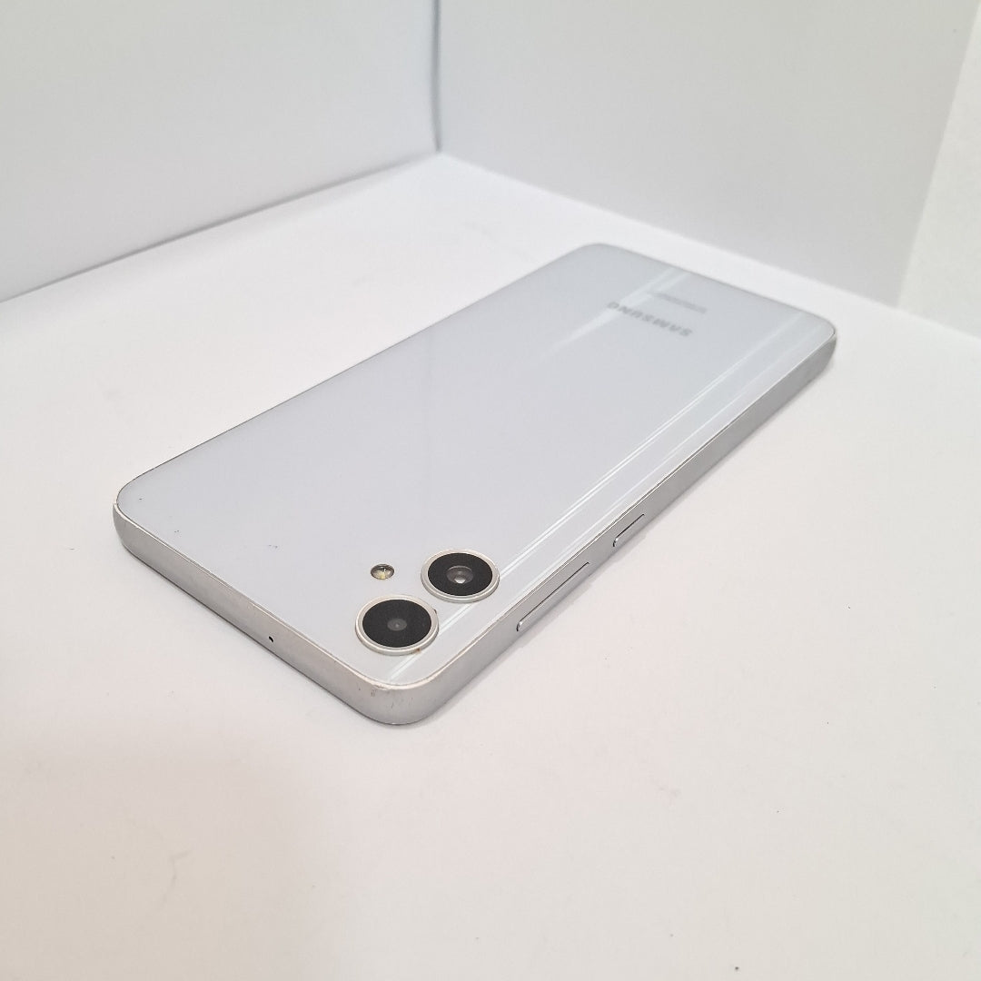 CELULAR SAMSUNG GALAXY A05 SM-A055M (2023) 64 GB 4 GB RAM (SEMINUEVO)