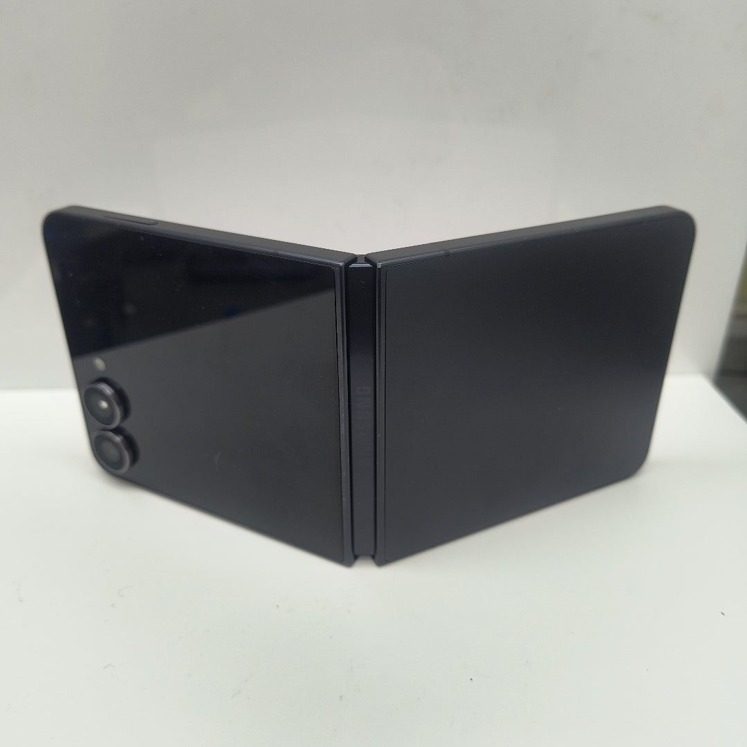 CELULAR SAMSUNG GALAXY Z FLIP 7 SM-F766B (2025) 512 GB 12 GB RAM (SEMINUEVO)