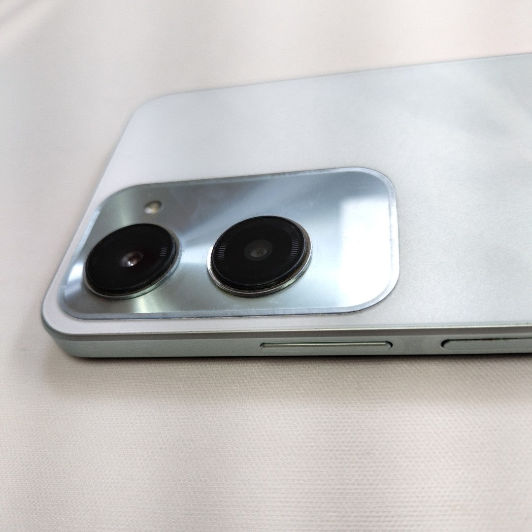 CELULAR VIVO Y18 V2333 128 GB 6 GB (SEMINUEVO)