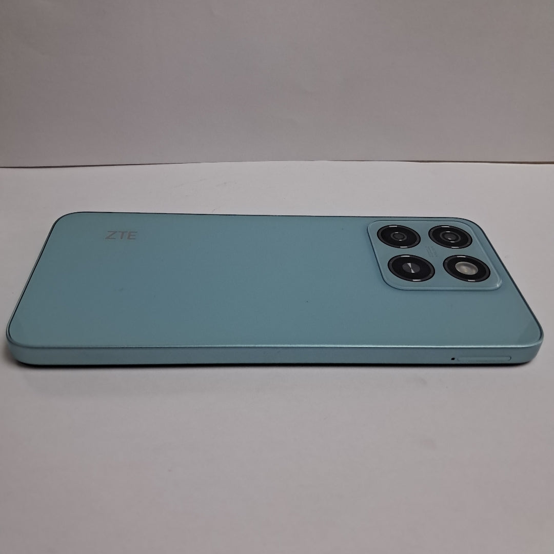 CELULAR ZTE BLADE A55 Z2450 (2024) 128 GB 4 GB RAM (SEMINUEVO)