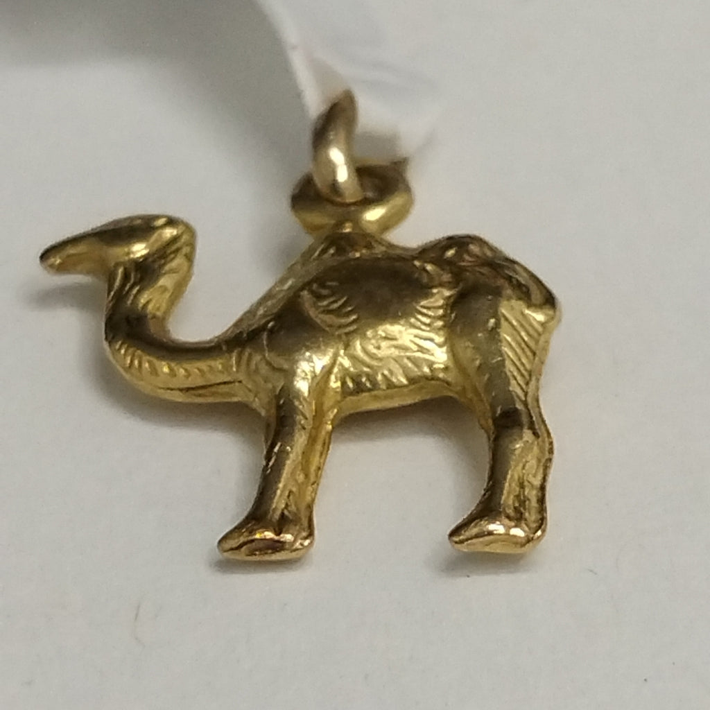 K1 1,50 GRMS 14 K ESPECIFICACIONES COMPLEMENTARIAS DIJE MOTIVO CAMELLO (SEMINUEVO)