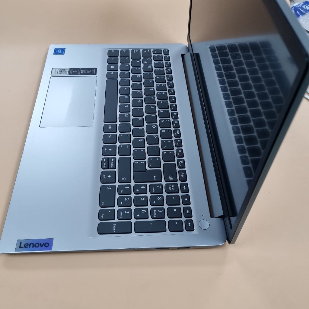 LAPTOP LENOVO IDEAPAD 1 15IGL7 (2023) 256 GB SSD 8 GB RAM (SEMINUEVO)