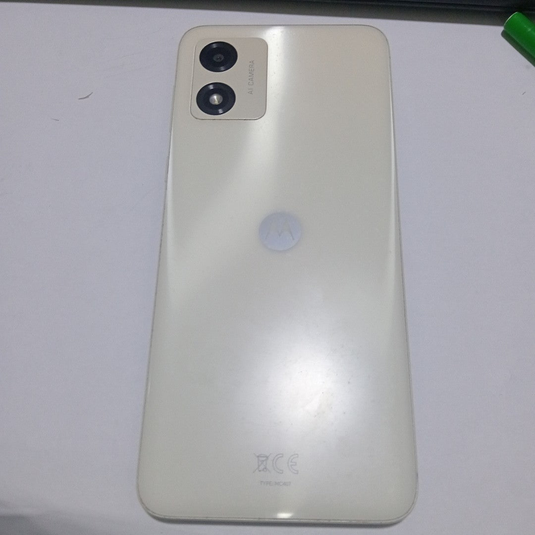CELULAR MOTOROLA MOTO E13 XT2345-2 64 GB 2 GB RAM (SEMINUEVO)
