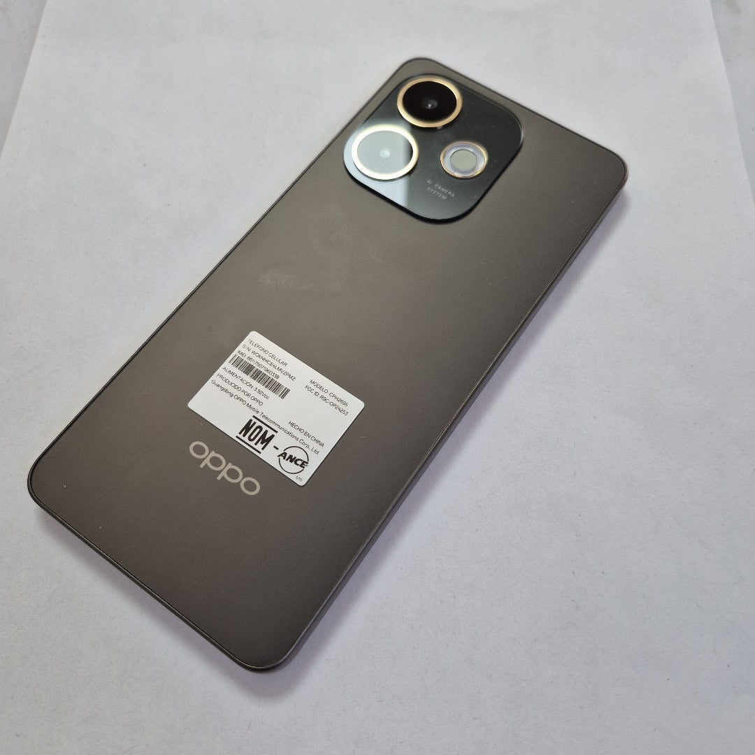CELULAR OPPO  A5 PRO 5G CPH2695 (2025) 256 GB 8 GB RAM (SEMINUEVO)