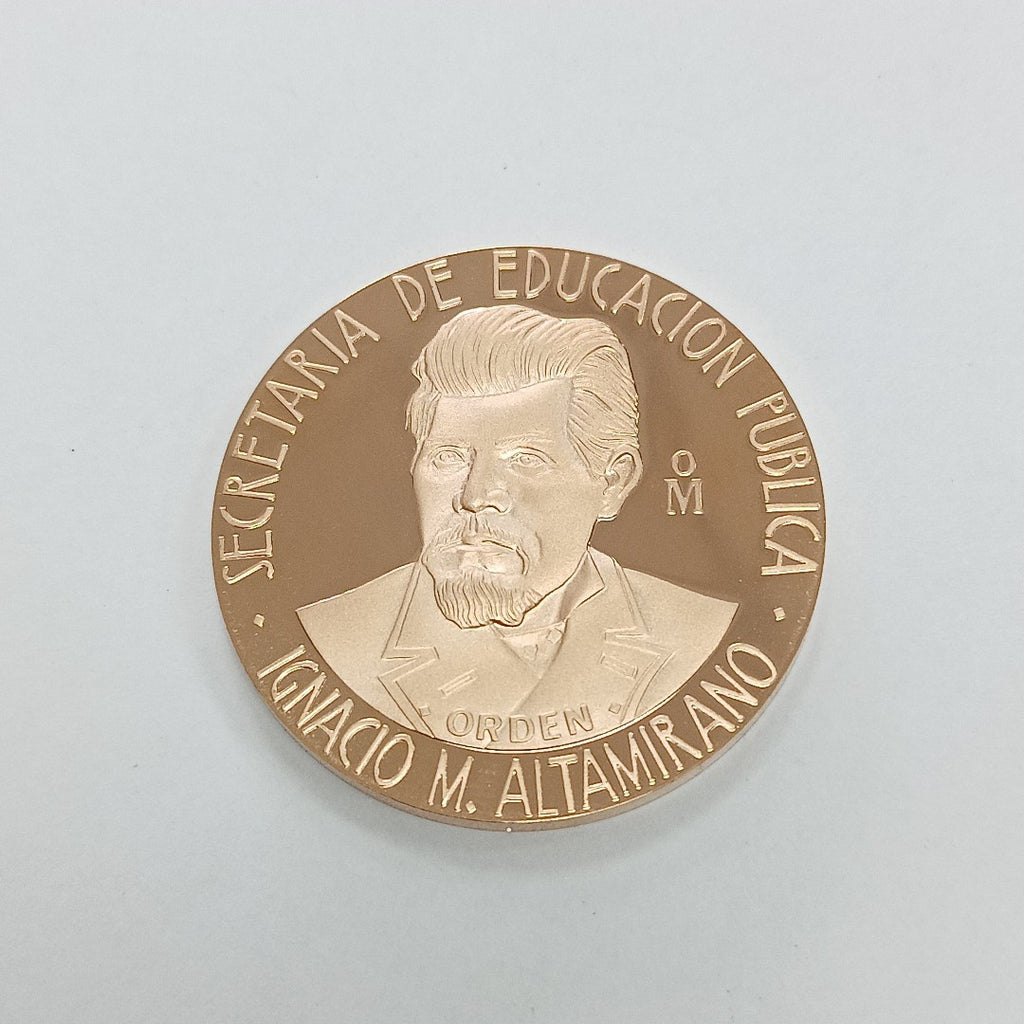 MEDALLA CONMEMORATIVA ORO 21 K 42 GRMS (SEMINUEVO)