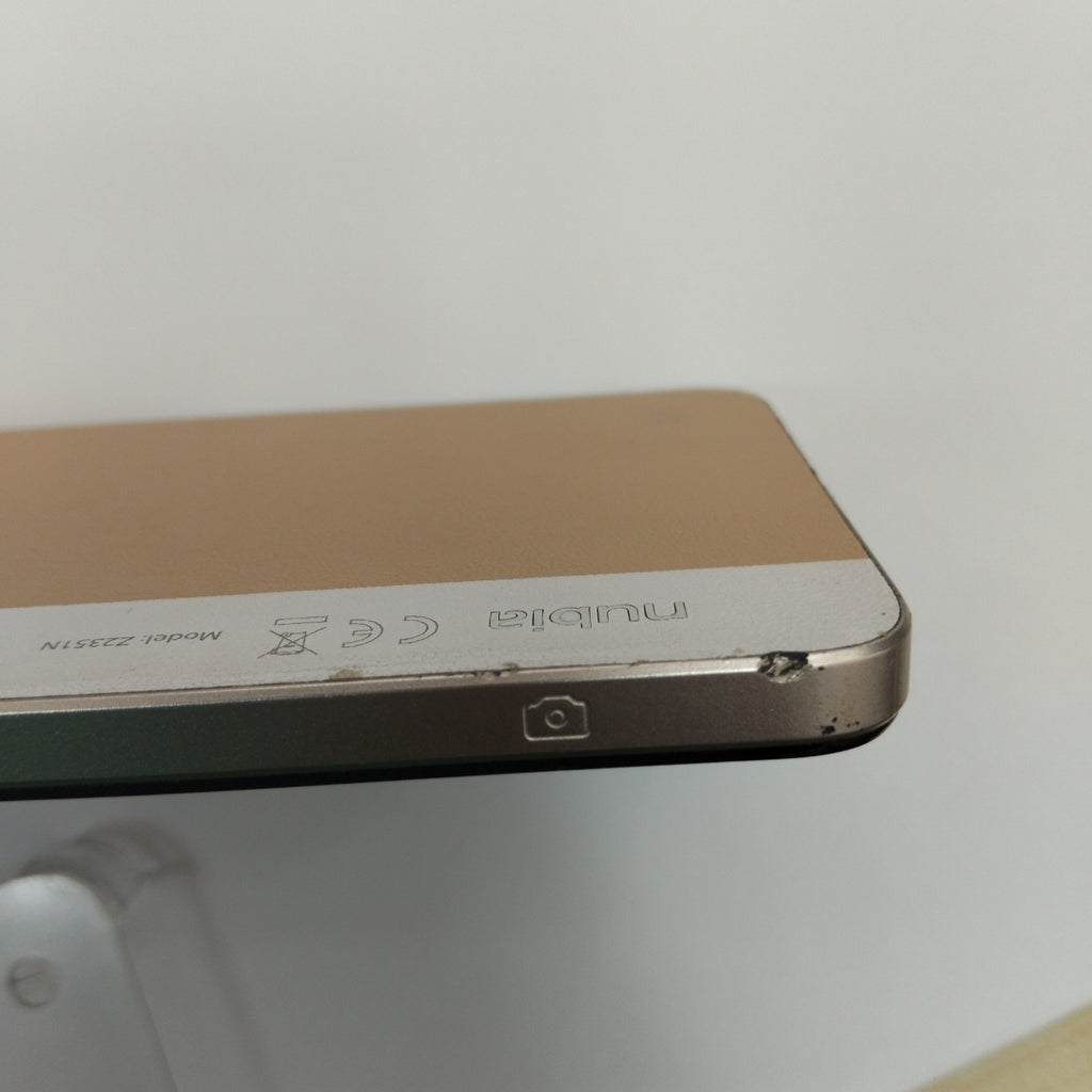CELULAR NUBIA  FOCUS PRO 5G Z2351N 256 GB 8 GB RAM (SEMINUEVO)