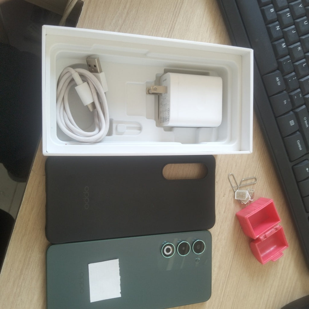CELULAR OPPO  A5 CPH2727 (2025) 256 GB 4 GB RAM (SEMINUEVO)