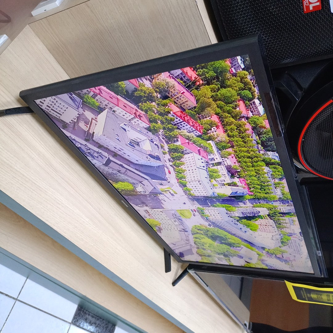 PANTALLA SAMSUNG BE32T-B (2025) 32" LED HD (SEMINUEVO)