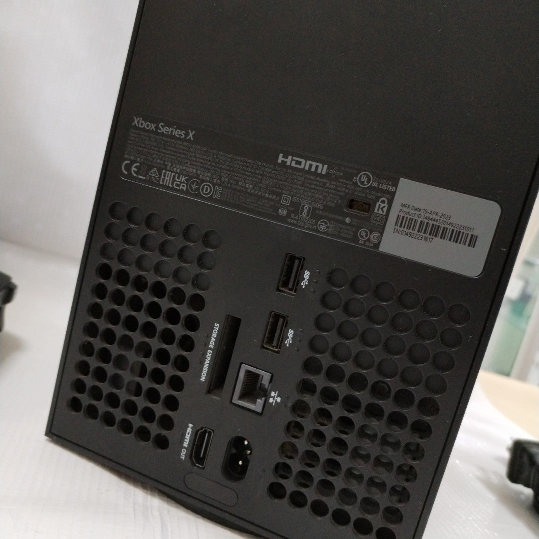 CONSOLA DE VIDEOJUEGO MICROSOFT XBOX SERIES X 1 TB SSD (SEMINUEVO)