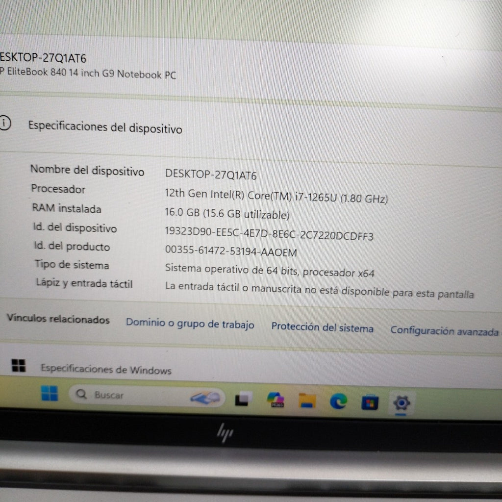 LAPTOP HP ELITEBOOK 840 G9 (2024) 256 GB SSD 16 GB RAM (SEMINUEVO)