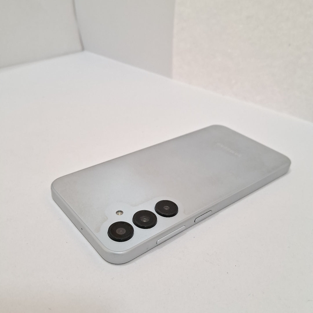 CELULAR SAMSUNG GALAXY A16 SM-A165M (2024) 128 GB 4 GB RAM (SEMINUEVO)