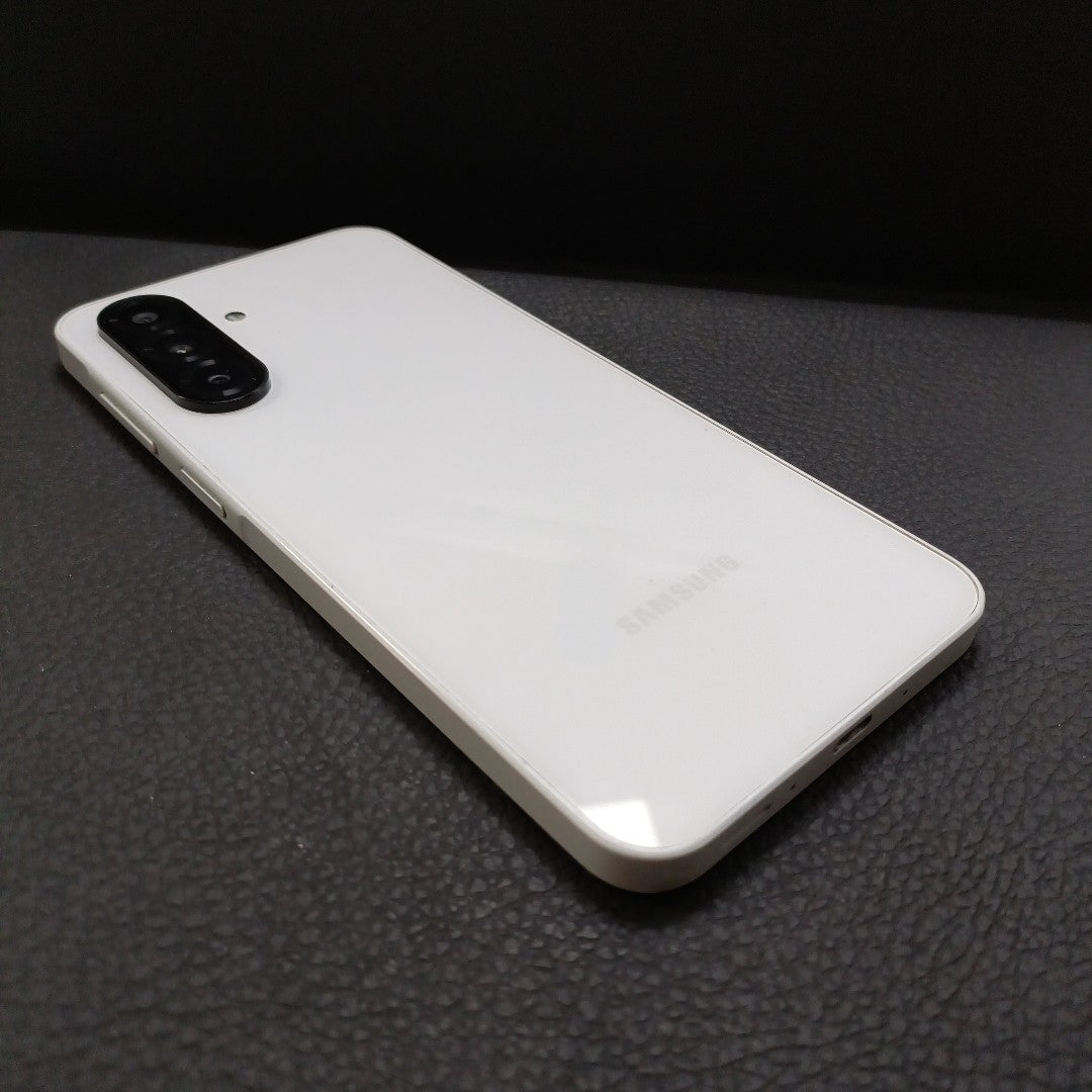 CELULAR SAMSUNG GALAXY A26 5G SM-A266M (2025) 128 GB 6 GB RAM (SEMINUEVO)