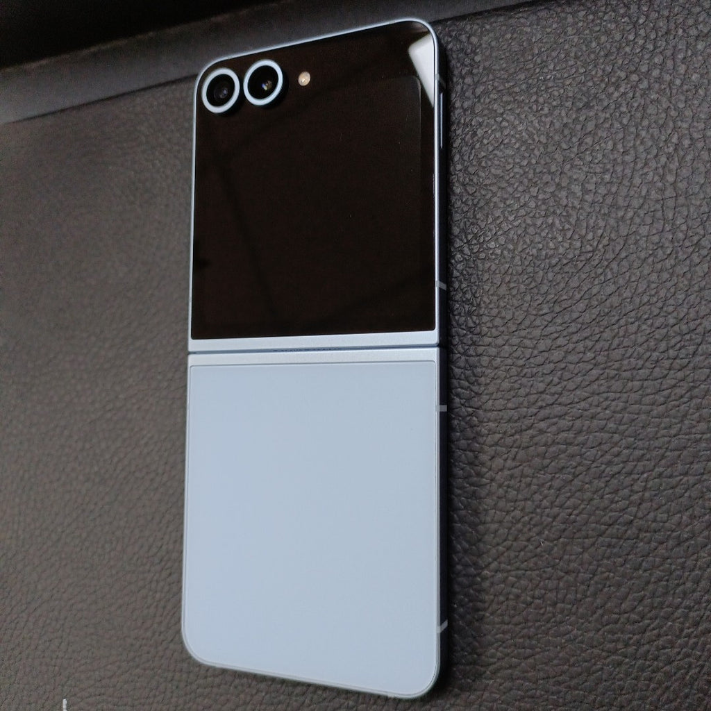 CELULAR SAMSUNG GALAXY Z FLIP6 SM-F741B (2024) 512 GB 12 GB RAM (SEMINUEVO)