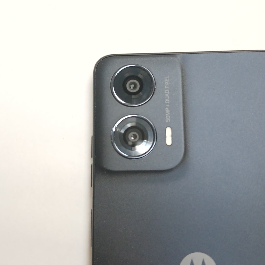 CELULAR MOTOROLA MOTO G24 XT2423-1 (2024) 256 GB 4 GB RAM (SEMINUEVO)