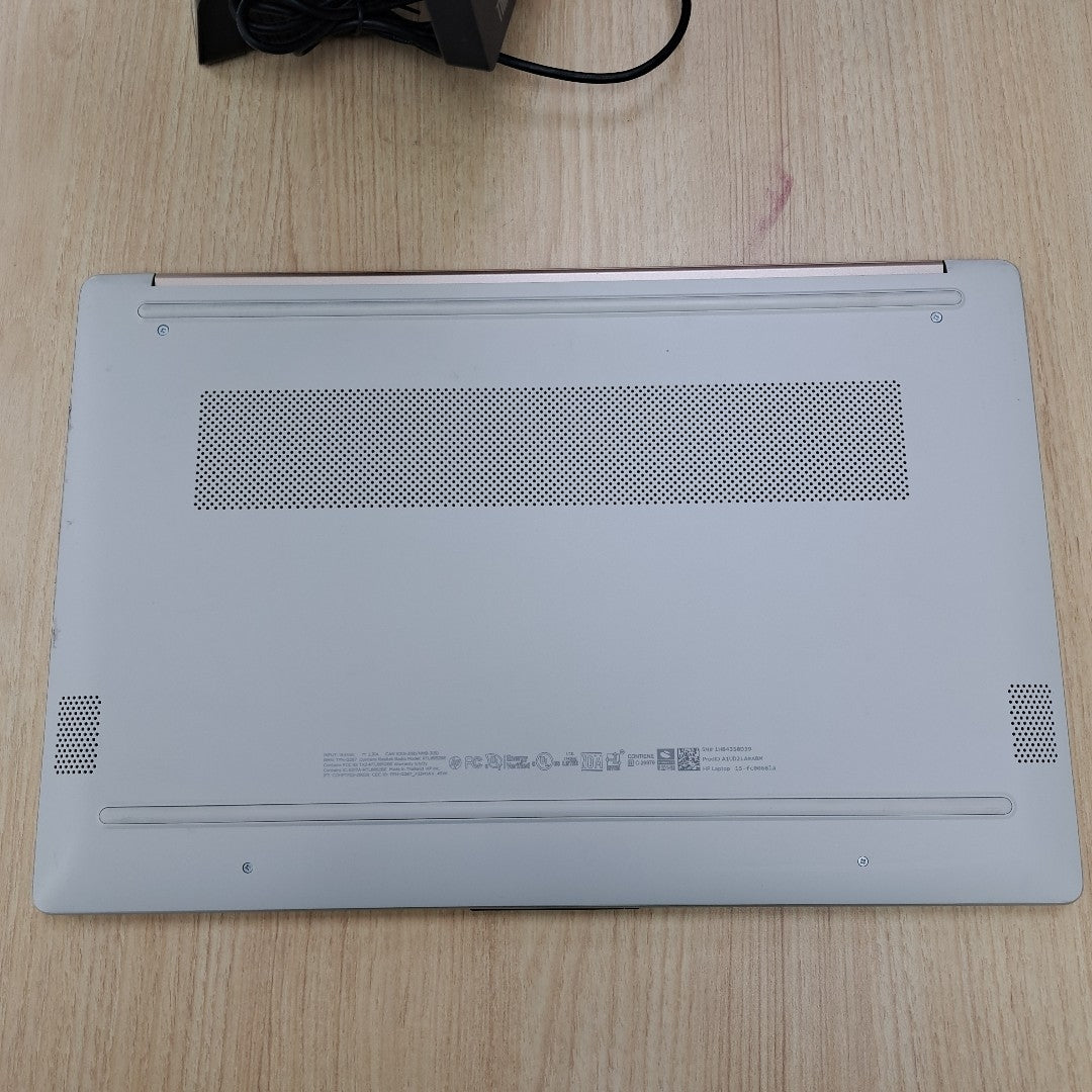 LAPTOP HP 15-FC0068LA (2024) 512 GB SSD 8 GB RAM (SEMINUEVO)