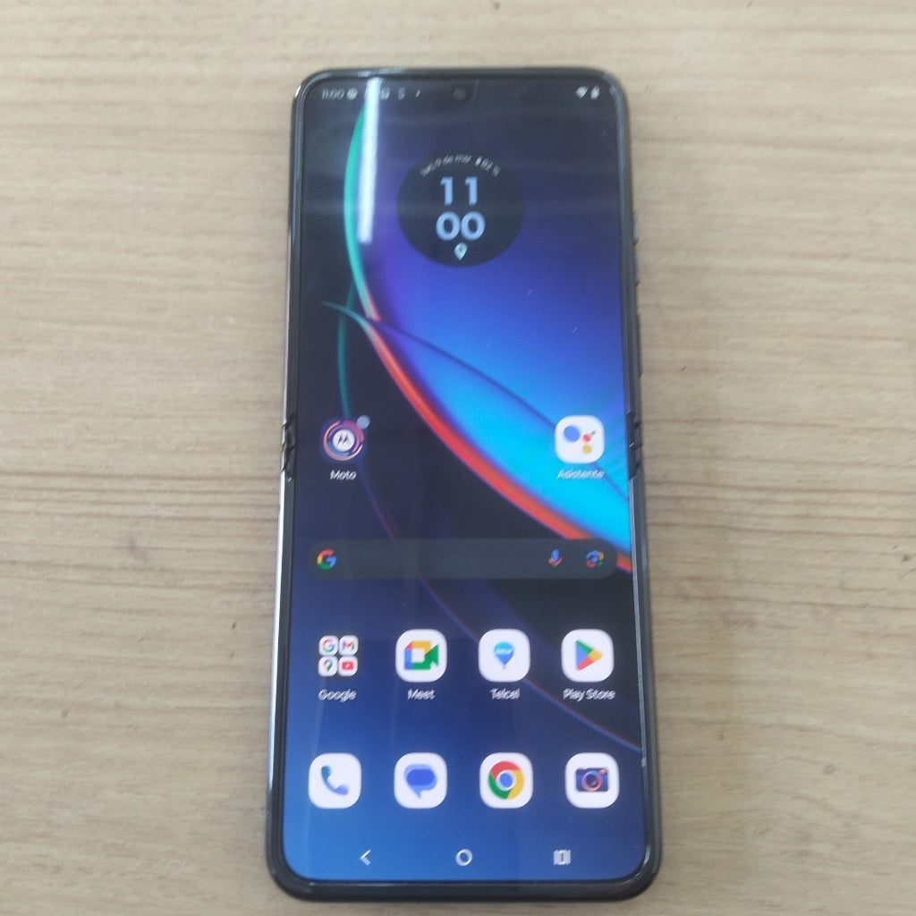 CELULAR MOTOROLA RAZR 40 ULTRA XT2321-1 (2023) 512 GB 12 GB RAM (SEMINUEVO)