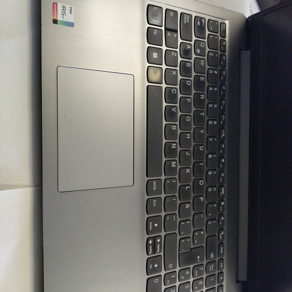 LAPTOP LENOVO IDEAPAD 3 15ITL6 (2022) 512 GB SSD 8 GB RAM (SEMINUEVO)