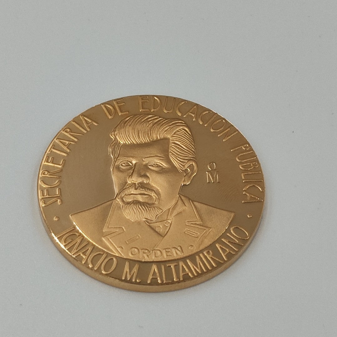 MEDALLA CONMEMORATIVA ORO 21 K 41,90 GRMS (SEMINUEVO)