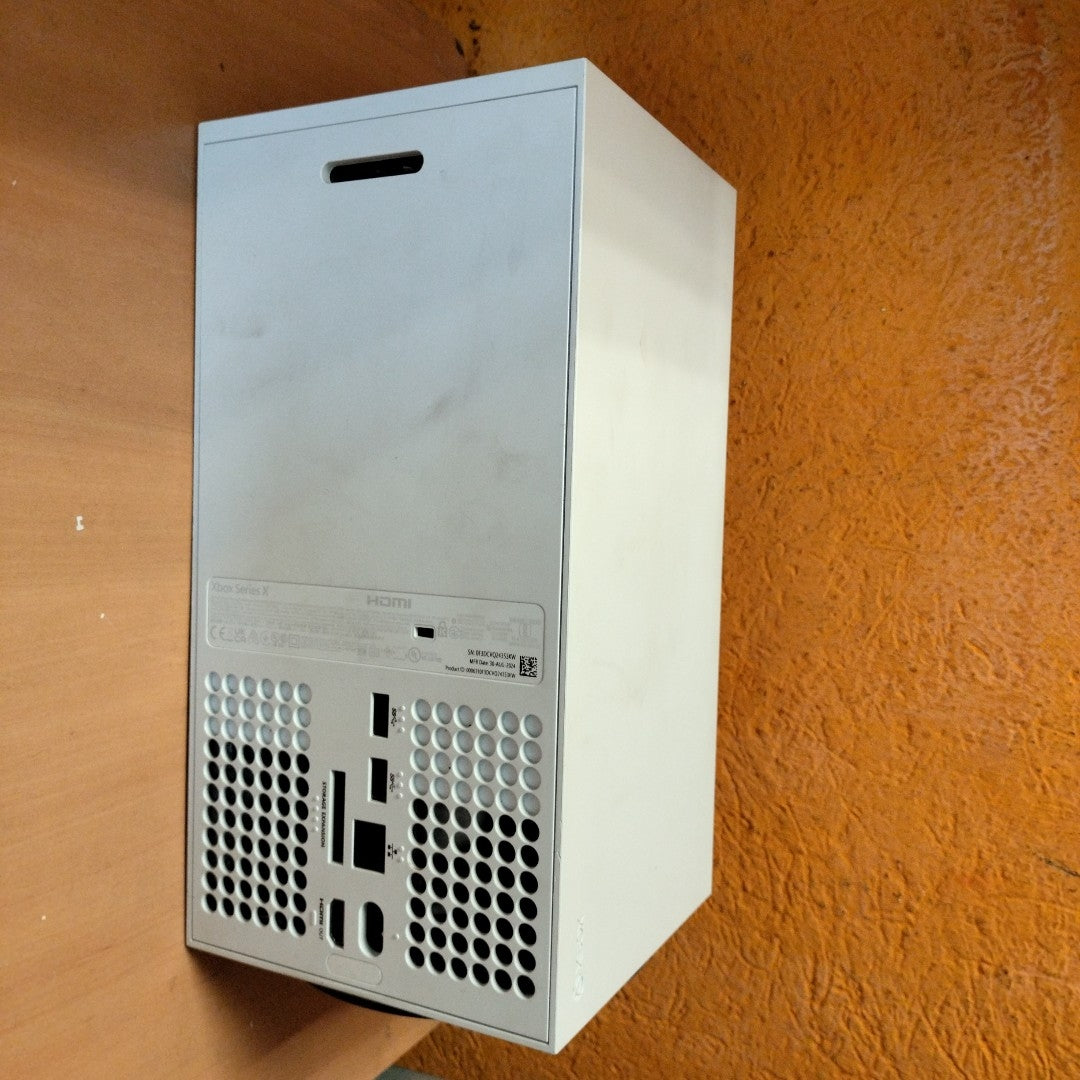 CONSOLA DE VIDEOJUEGO MICROSOFT XBOX SERIES X 1 TB SSD (SEMINUEVO)