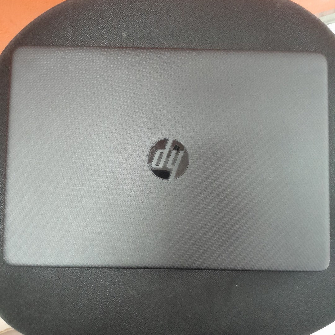LAPTOP HP 14-DQ0510LA (2023) 256 GB SSD 4 GB RAM (SEMINUEVO)