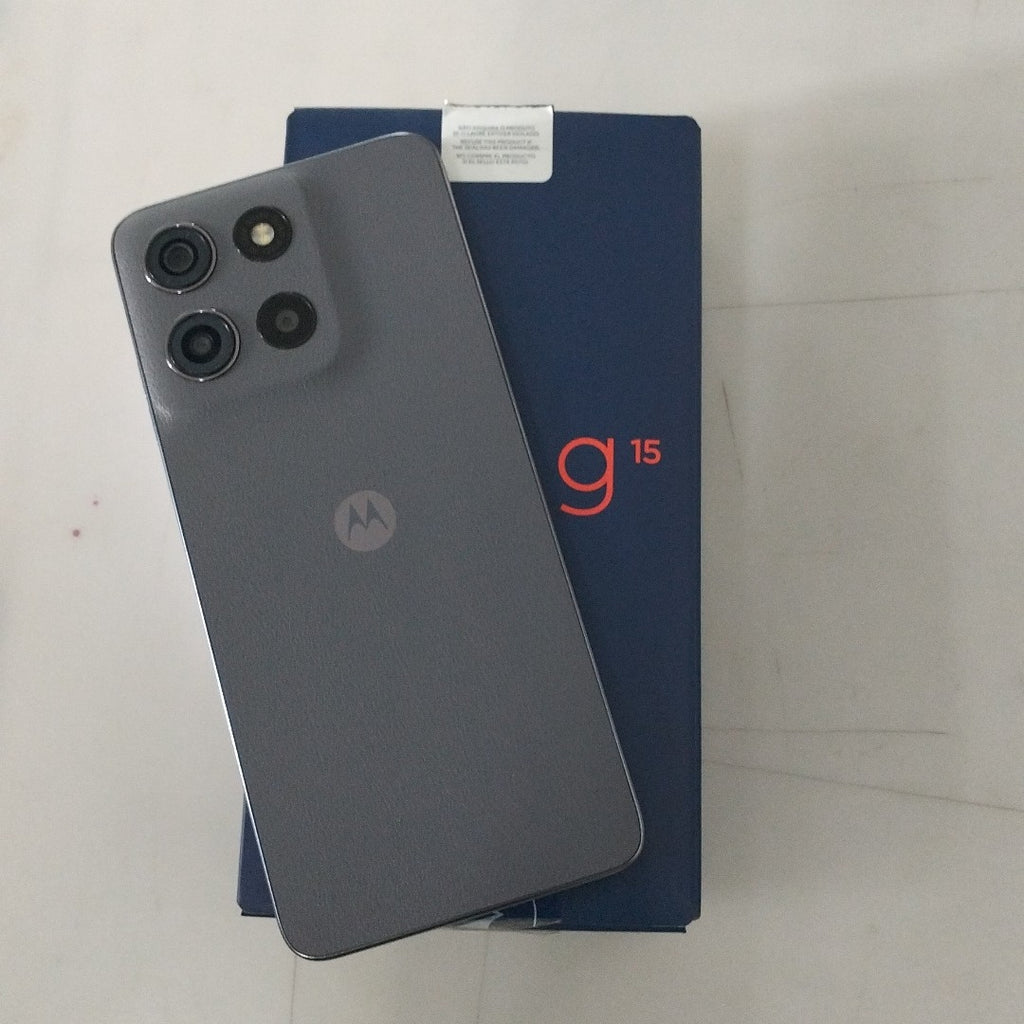 CELULAR MOTOROLA MOTO G15 XT2521-2 (2025) 256 GB 4 GB RAM (SEMINUEVO)