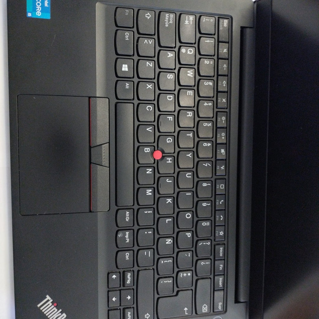 LAPTOP LENOVO THINKPAD E14 GEN 2 (2022) 512 GB SSD 16 GB RAM (SEMINUEVO)