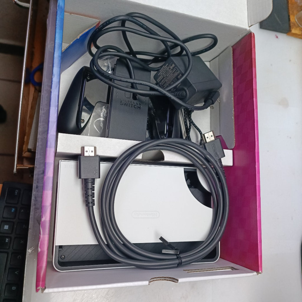 CONSOLA DE VIDEOJUEGO NINTENDO SWITCH OLED 64 GB (SEMINUEVO)