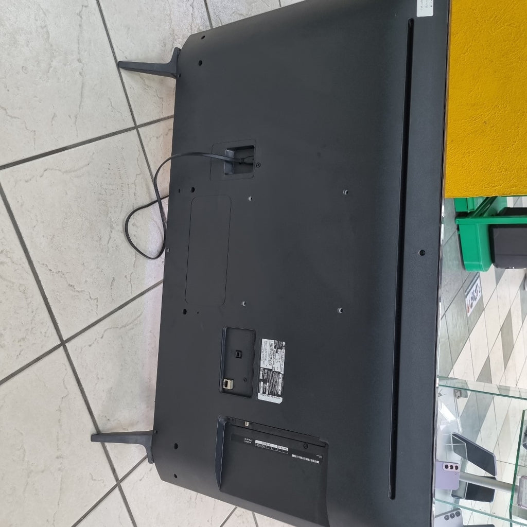 PANTALLA LG 43UQ7070ZUD (2024) 43" LED 4K (SEMINUEVO)