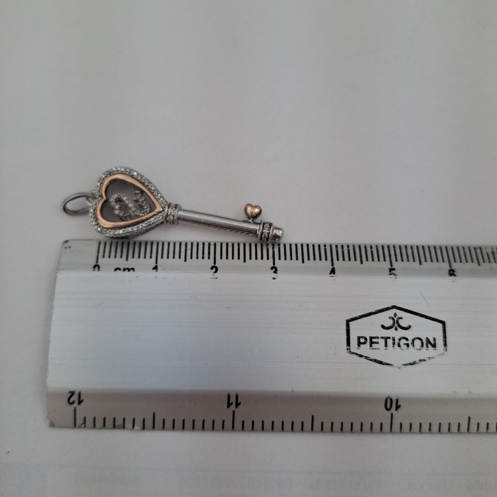 DIJE PLATA 3.2 GRMS (SEMINUEVO)