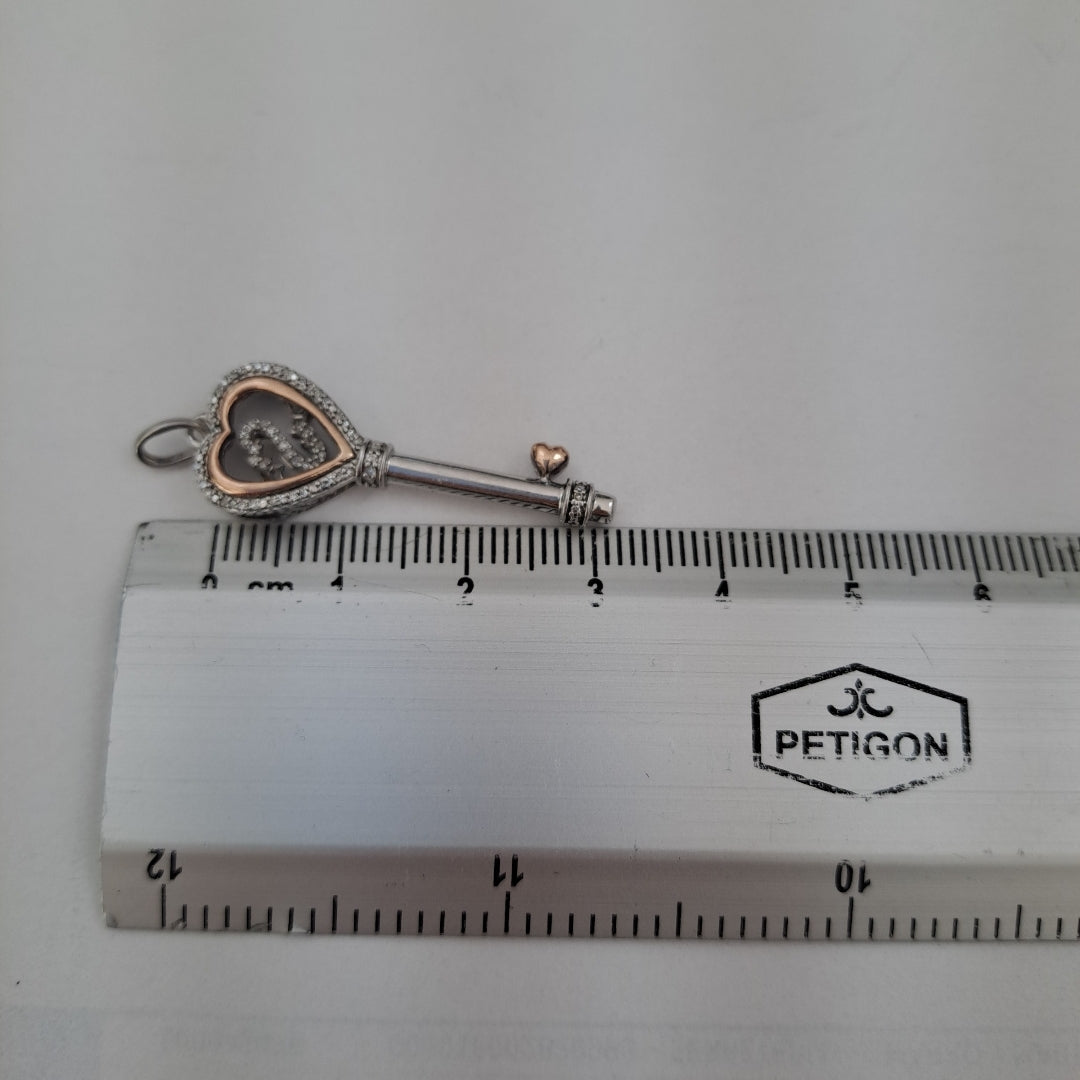 DIJE PLATA 3.2 GRMS (SEMINUEVO)
