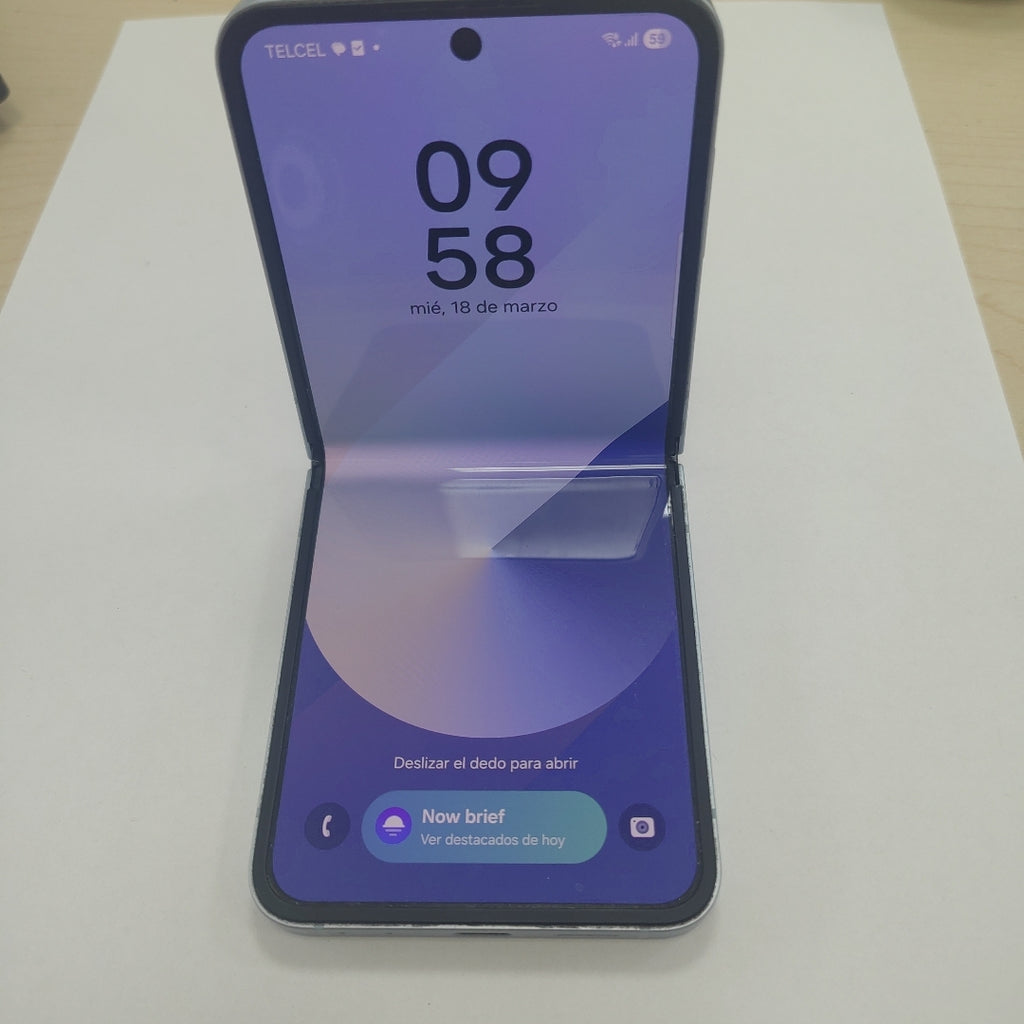 CELULAR SAMSUNG GALAXY Z FLIP6 SM-F741B (2024) 512 GB 12 GB RAM (SEMINUEVO)