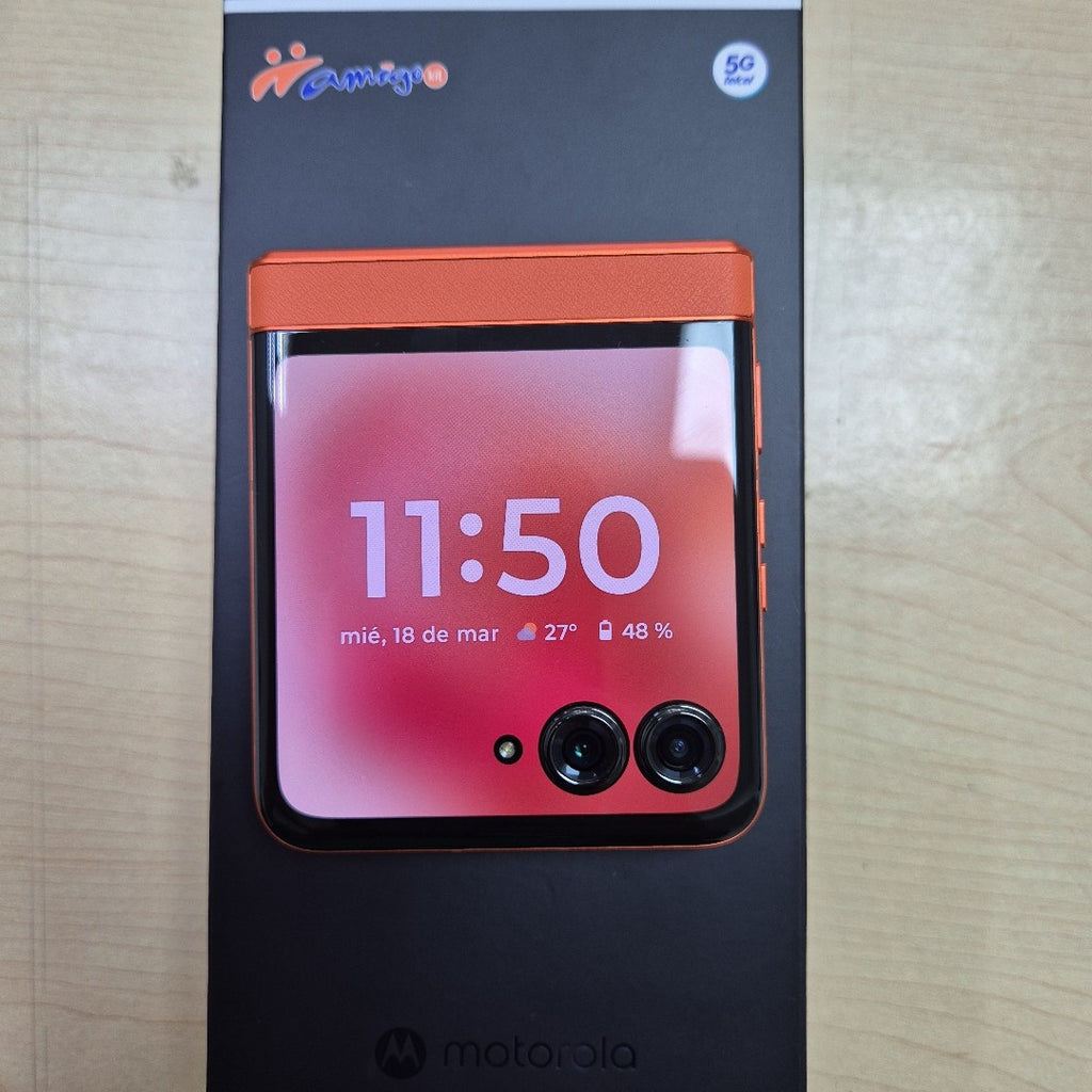 CELULAR MOTOROLA RAZR 50 5G XT2453-1 512 GB 12 GB RAM (SEMINUEVO)