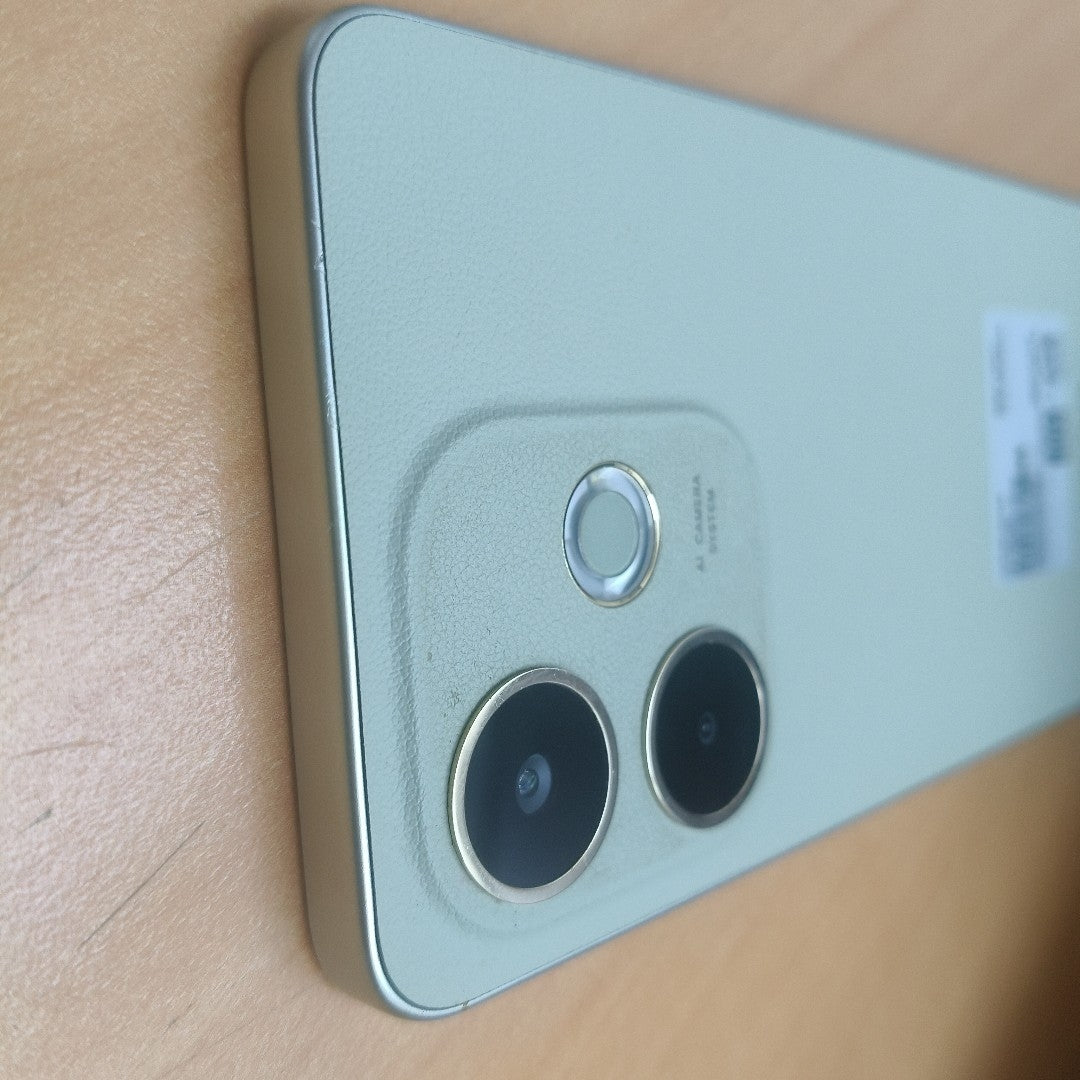 CELULAR OPPO  A5 PRO CPH2711 (2025) 256 GB 8 GB RAM (SEMINUEVO)