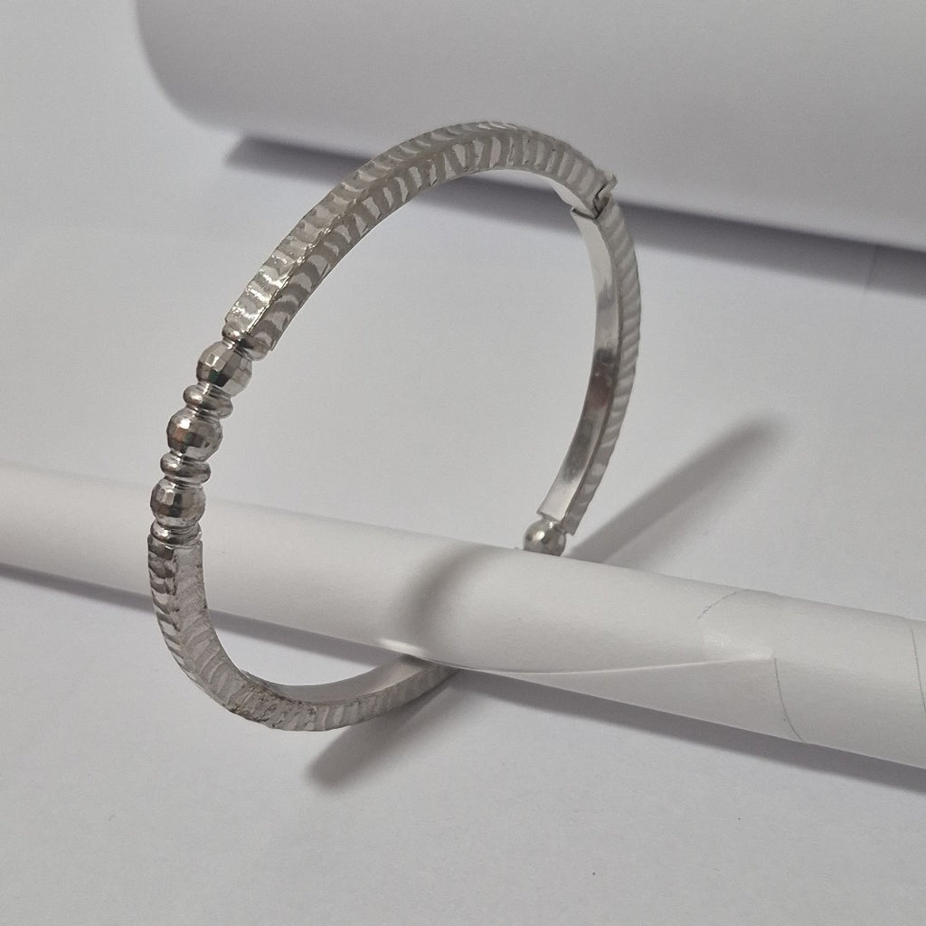 PULSERA RIGIDA ORO BLANCO 14 K 10.4 GRMS (SEMINUEVO)