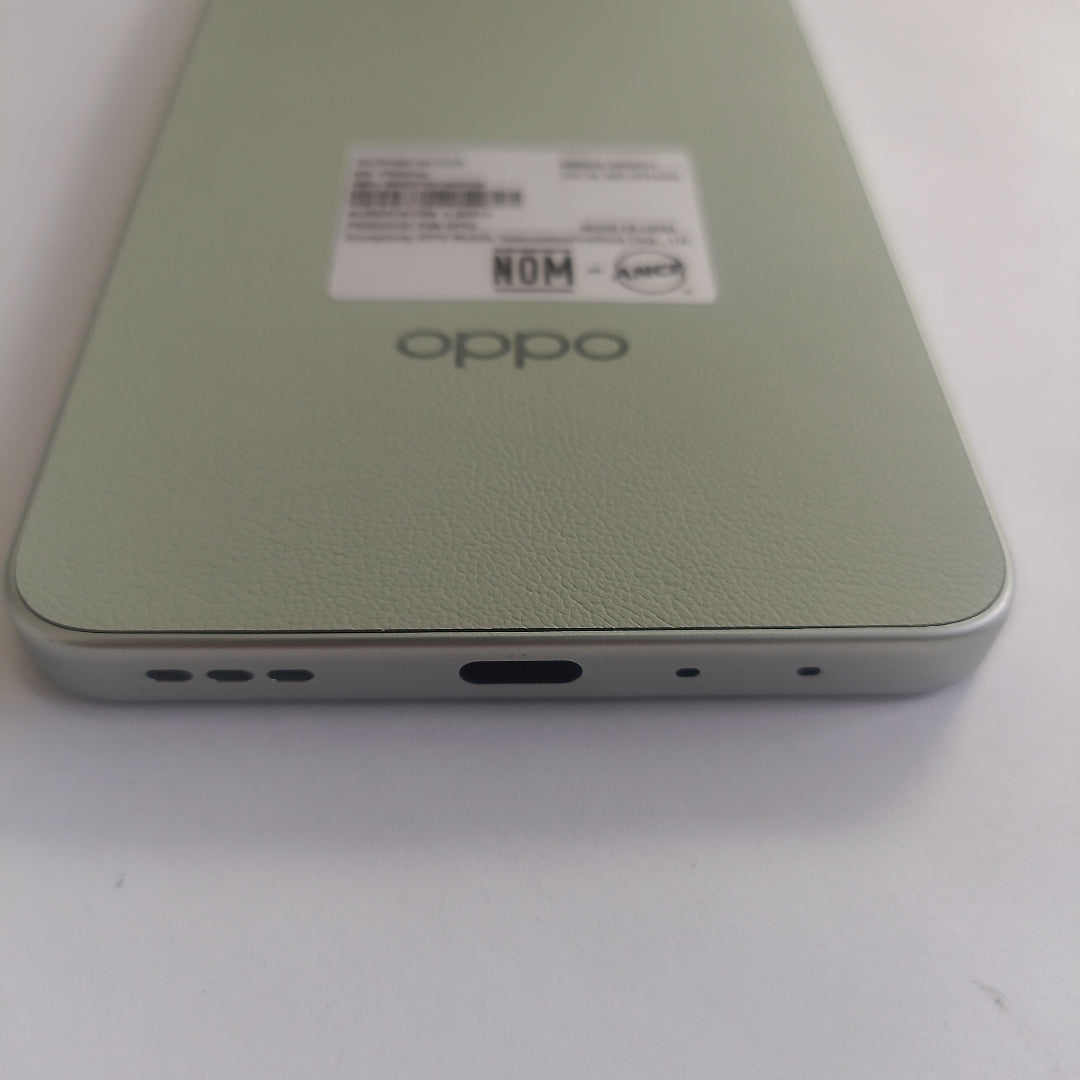 CELULAR OPPO  A5 PRO CPH2711 (2025) 256 GB 8 GB RAM (SEMINUEVO)
