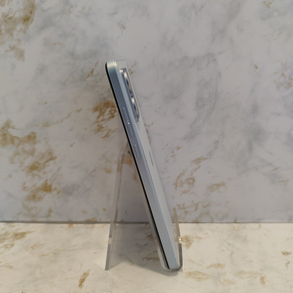 CELULAR MOTOROLA MOTO G84 XT2347-1 (2023) 256 GB 8 GB RAM (SEMINUEVO)