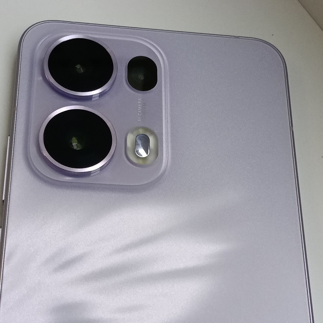 CELULAR OPPO  RENO13 5G CPH2697 (2024) 512 GB 12 GB RAM (SEMINUEVO)