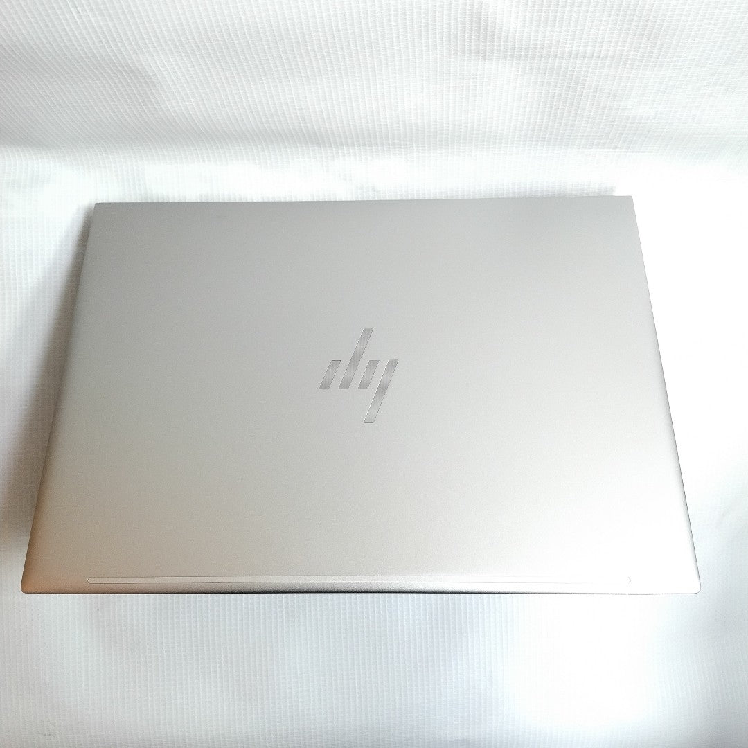LAPTOP HP ELITEBOOK 840 G10 (2024) 256 GB SSD 16 GB RAM (SEMINUEVO)