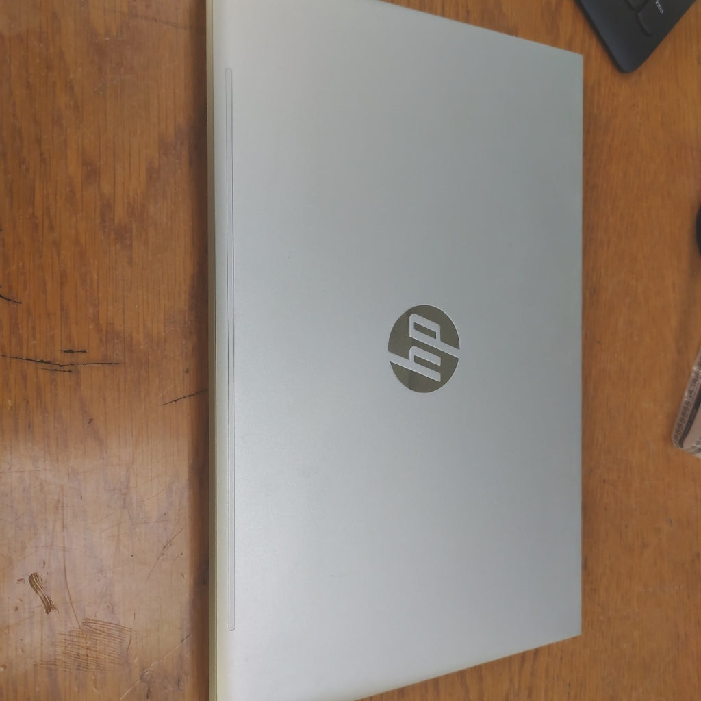 LAPTOP HP PROBOOK 440 G10 (2024) 512 GB SSD 16 GB RAM (SEMINUEVO)