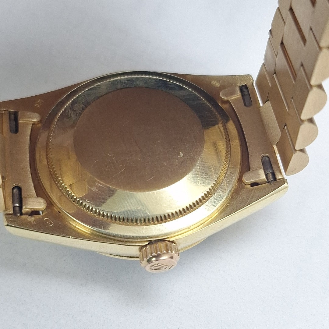 RELOJ CAJA ACERO PULSO ORO ORO 18 K 119.7 GRMS (SEMINUEVO)