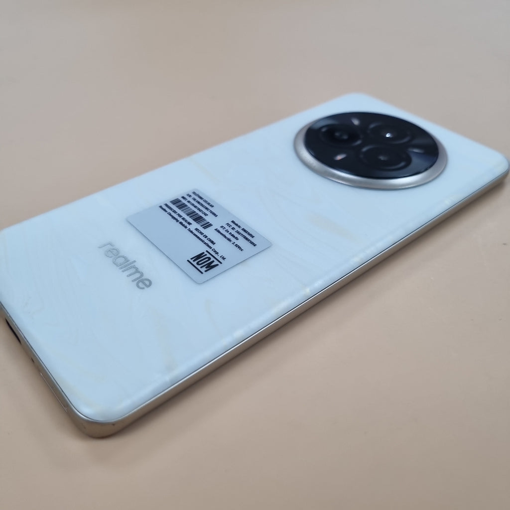 CELULAR REALME 14 PRO 5G RMX5056 (2025) 256 GB 8 GB RAM (SEMINUEVO)