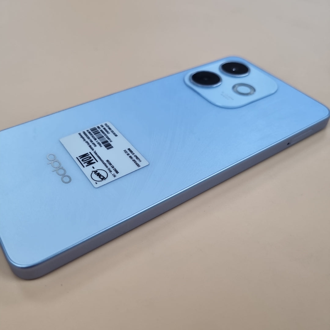 CELULAR OPPO  A5 PRO CPH2711 (2025) 256 GB 8 GB RAM (SEMINUEVO)