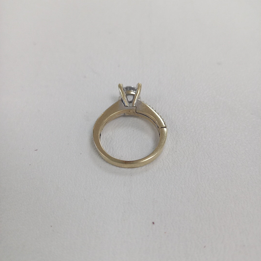 SOLITARIO ORO BLANCO 14 K 3.4 GRMS (SEMINUEVO)