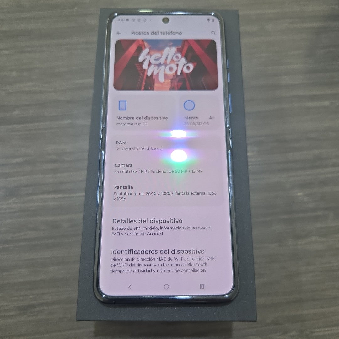 CELULAR MOTOROLA RAZR 60 XT2553-1 (2025) 512 GB 12 GB RAM (SEMINUEVO)