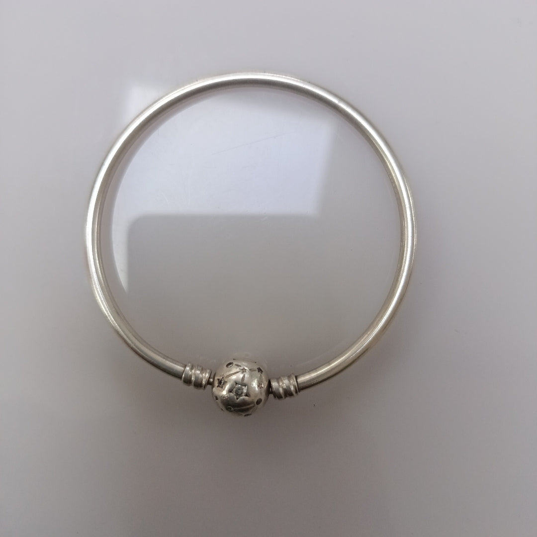 PULSERA RIGIDA PLATA 8.7 GRMS (SEMINUEVO)