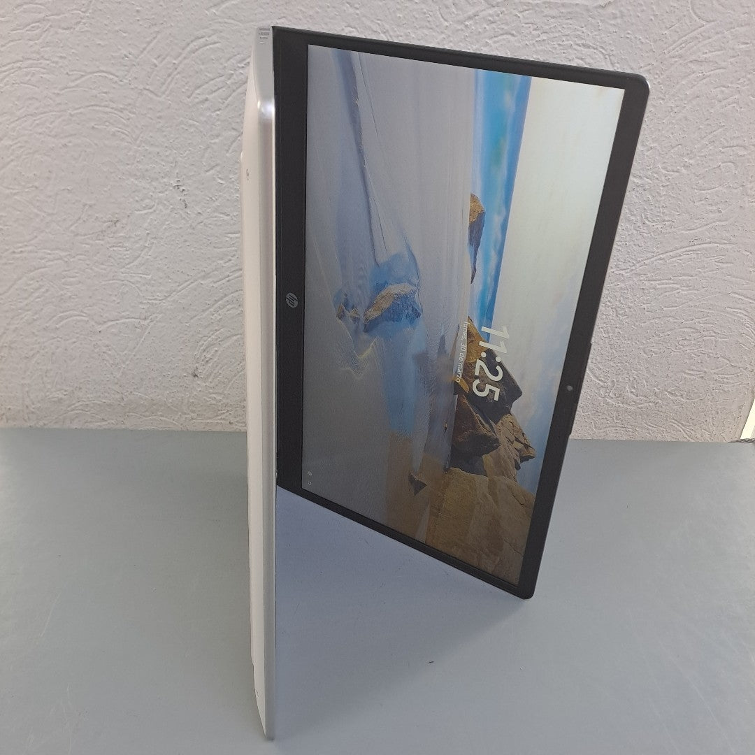 LAPTOP HP 14-EM0017LA (2024) 512 GB SSD 8 GB RAM (SEMINUEVO)