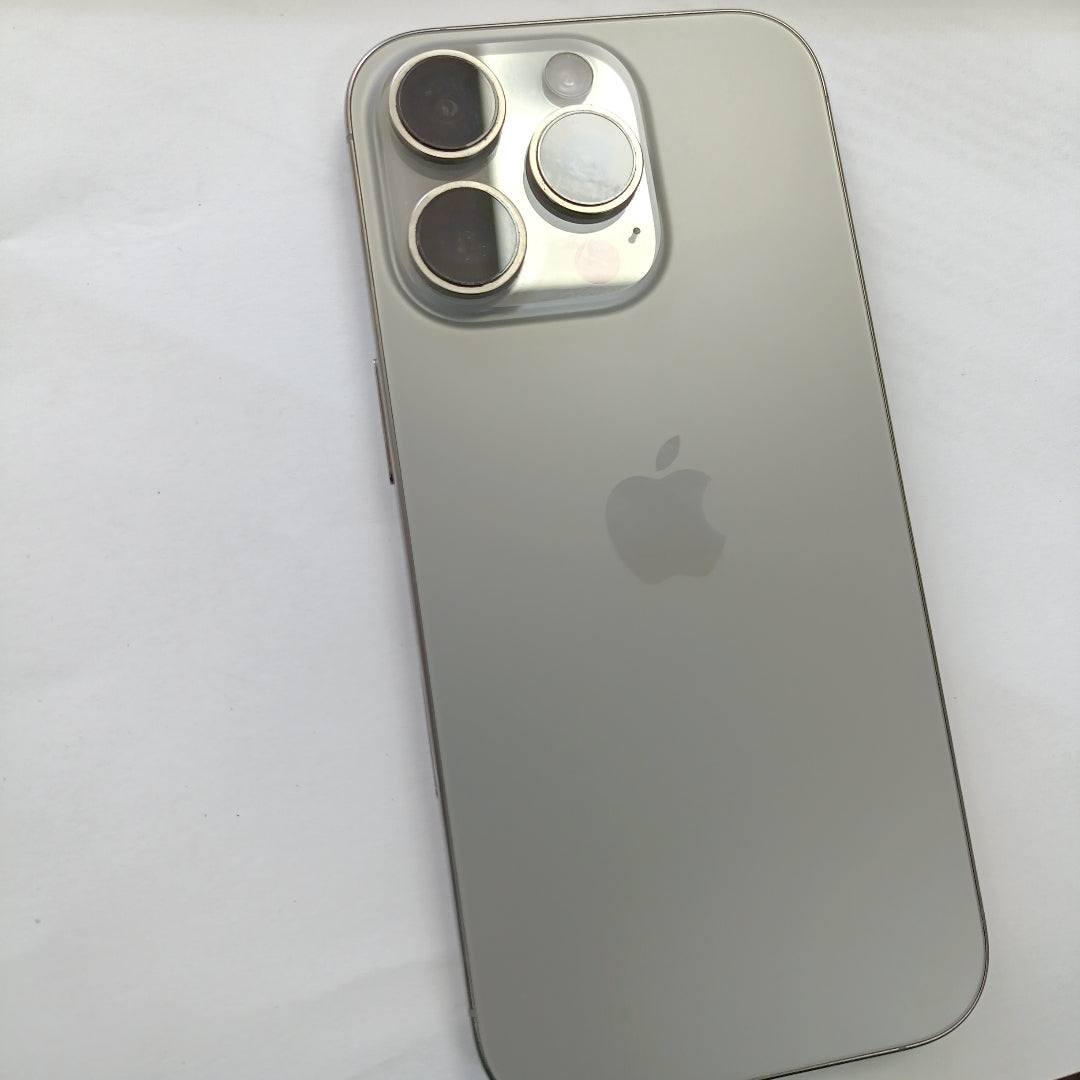 CELULAR APPLE IPHONE 16 PRO A3292 (2024) 128 GB 8 GB RAM (SEMINUEVO)