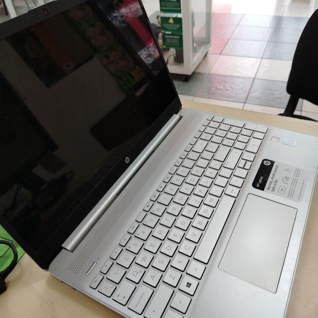 LAPTOP HP 15-DY0016LA (2023) 256 GB 12 GB RAM (SEMINUEVO)