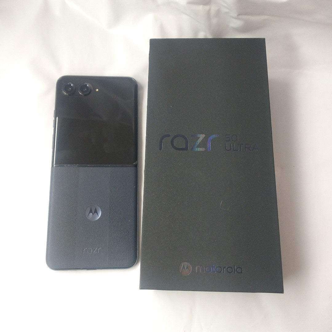 CELULAR MOTOROLA RAZR 50 ULTRA XT2451-3 (2024) 512 GB 12 GB RAM